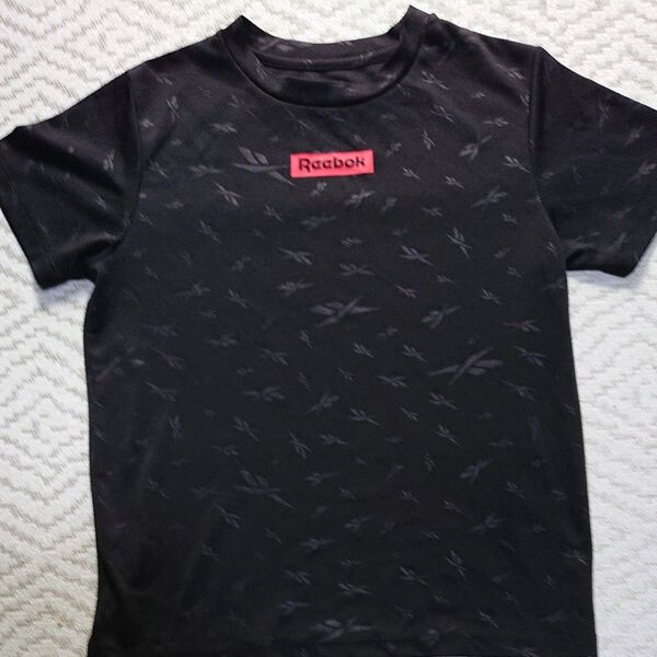 size 150 Reebok スポーツシャツ