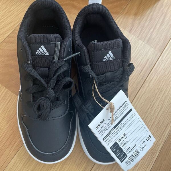 adidas スニーカー 18.5