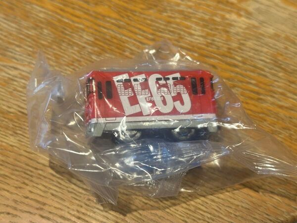 プラレールキーホルダー EF65カートレイン ガチャガチャ