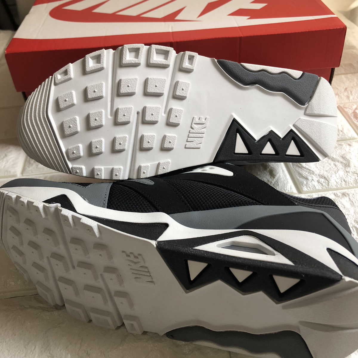 Nike ナイキ エアストラクチャー ブラック/サミットホワイト-スモークグレー (DB1549 001)/(US)8.5 Nike ナイキ エアストラクチャー ブラック/サミットホワイト-スモークグレー (DB1549 001)/(US)8.5