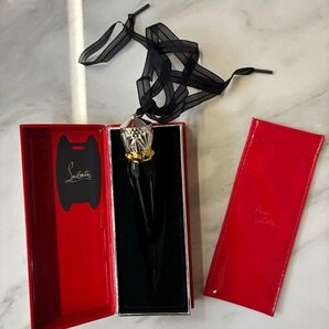 クリスチャンルブタン シルキーサテン リップ キャッチーワン 口紅とカバー