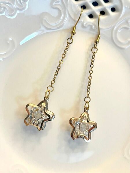 ゴールドピアス・星・ディアドロップ・ゆらゆら ロング・ハンドメイド