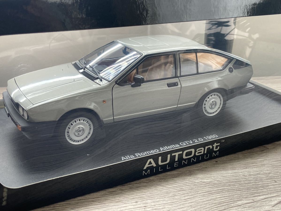 1/18 オートアート アルファロメオ アルフェッタ GTV 2.0 1980 1/18 オートアート アルファロメオ アルフェッタ GTV 2.0 1980