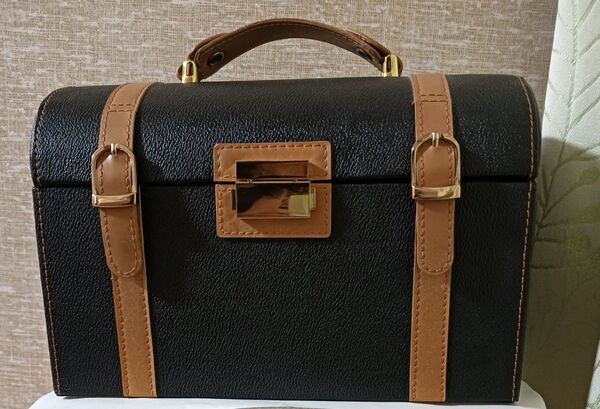 アクセサリーケース 宝飾品箱 ジュエリーボックス 容量大きい 未使用品に近い