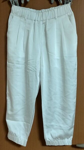 新品タグ付き★ブリリアントピース 大人のリラックスクロップドパンツ★7分丈 Lサイズ★白/ホワイト