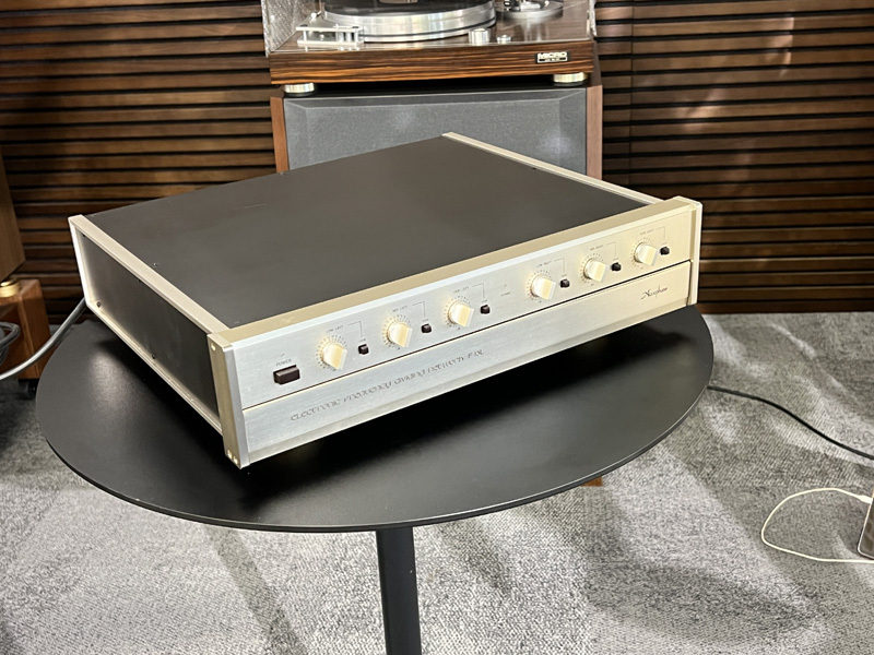 Accuphase アキュフェーズ F-15 チャンネルディバイダー 2WAY - 中古オーディオの販売や買取ならジャストフレンズ