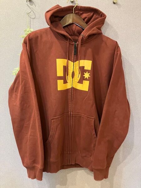 DC ディーシー ジップパーカー L 美品 ビッグロゴ 長袖 エンジブラウン