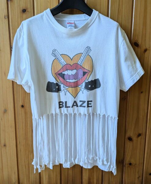 ユナイテッドアスレ アレンジ半袖Tシャツ 前裾フリンジ M
