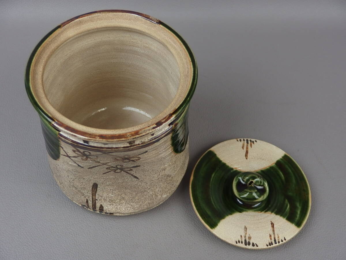 【骨董・茶道具】★山口茂★★織部水指 fm097tb42.1 【骨董・茶道具】★山口茂★★織部水指 fm097tb42.1