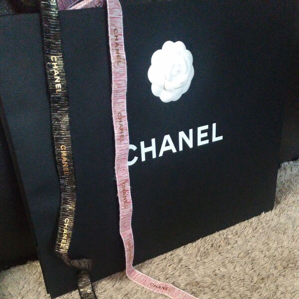 CHANEL 大サイズ ショッパー リボンのオマケ付き