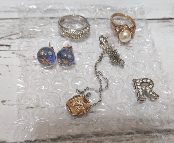 アクセサリー 指輪 ピアス ネックレス まとめ売り
