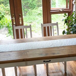 プチローズ ミミフリル付きテーブルランナー テーブルセンター167cm×28cm