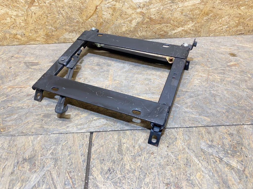 R30 Skyline направляющие движения сидений низ прекращение высота регулировка возможность правая сторона водительское сиденье ковш .DR30 HR30 Nissan skyline