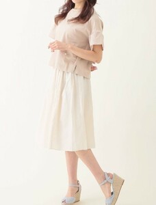  free shipping earth music&ecology Earth Music and ecology middle height tuck gathered skirt ivory free size unused 