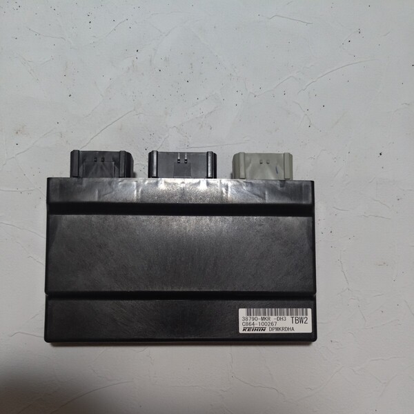 3. CBR1000RR-R SP 38770-MKR-DH3 レギュレター イグナイター CDI ECU PGM-DCTユニット レクチファイア 実働取外し 純正 中古