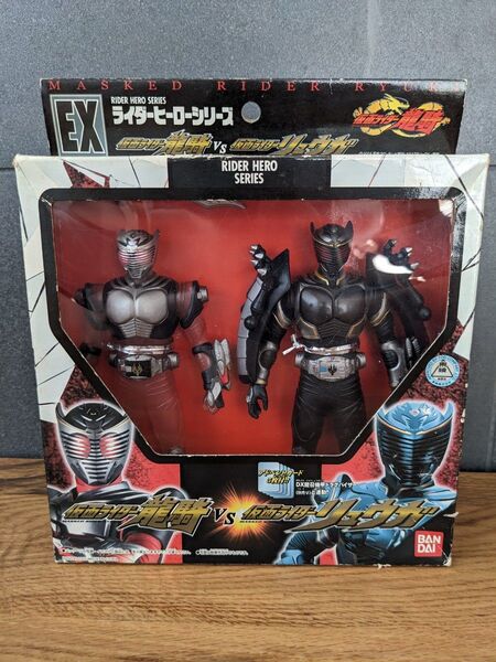 仮面ライダー龍騎VS仮面ライダーリュウガ