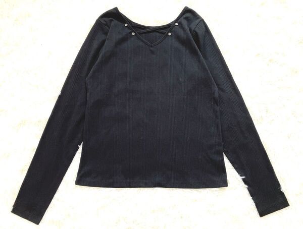 axes femme / 未使用近い / Vネック長袖カットソー / 黒バラ フロントクロス / リブ コットン / F ブラック
