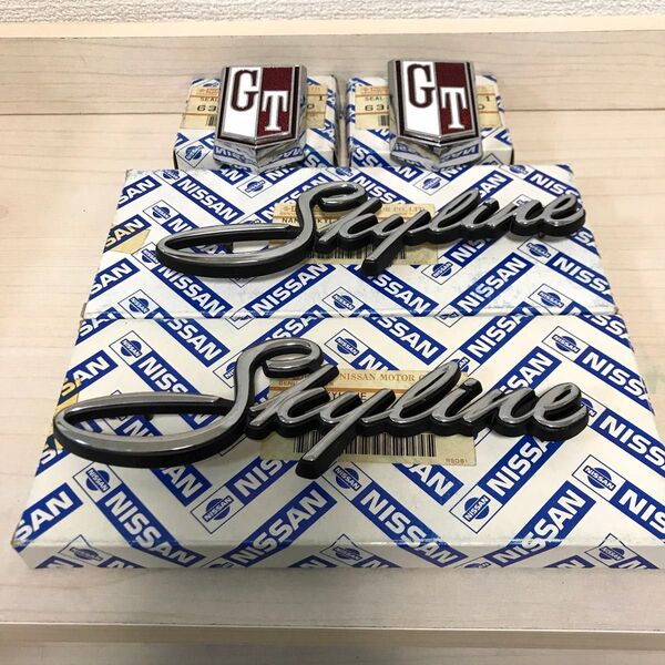 ハコスカ kpgc10 kgc10 フェンダーエンブレム赤バッジ 日産純正 セット