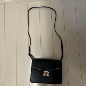 GU スタッズショルダーバック ブラック レザー