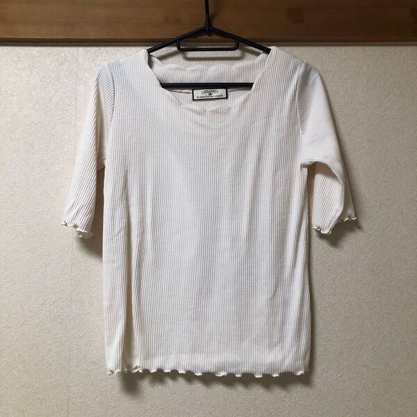 URBANITY カットソー 半袖 半袖Tシャツ タグ付き 試着のみ