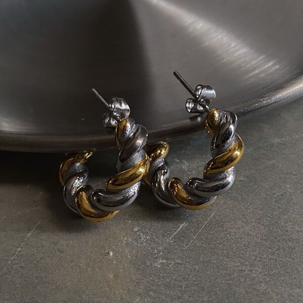 Contrast twist pierce No.813