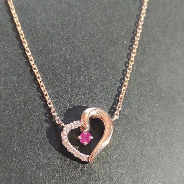 4℃ヨンドシー姉妹ブランド メゾンジュエル ルビー ネックレス シルバー(ピンクゴールドコーティング) MAISON JEWELL