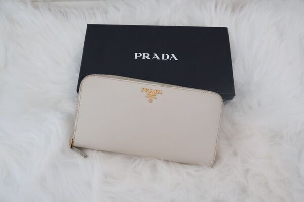 PRADA 長財布 ラウンドファスナー ウォレット