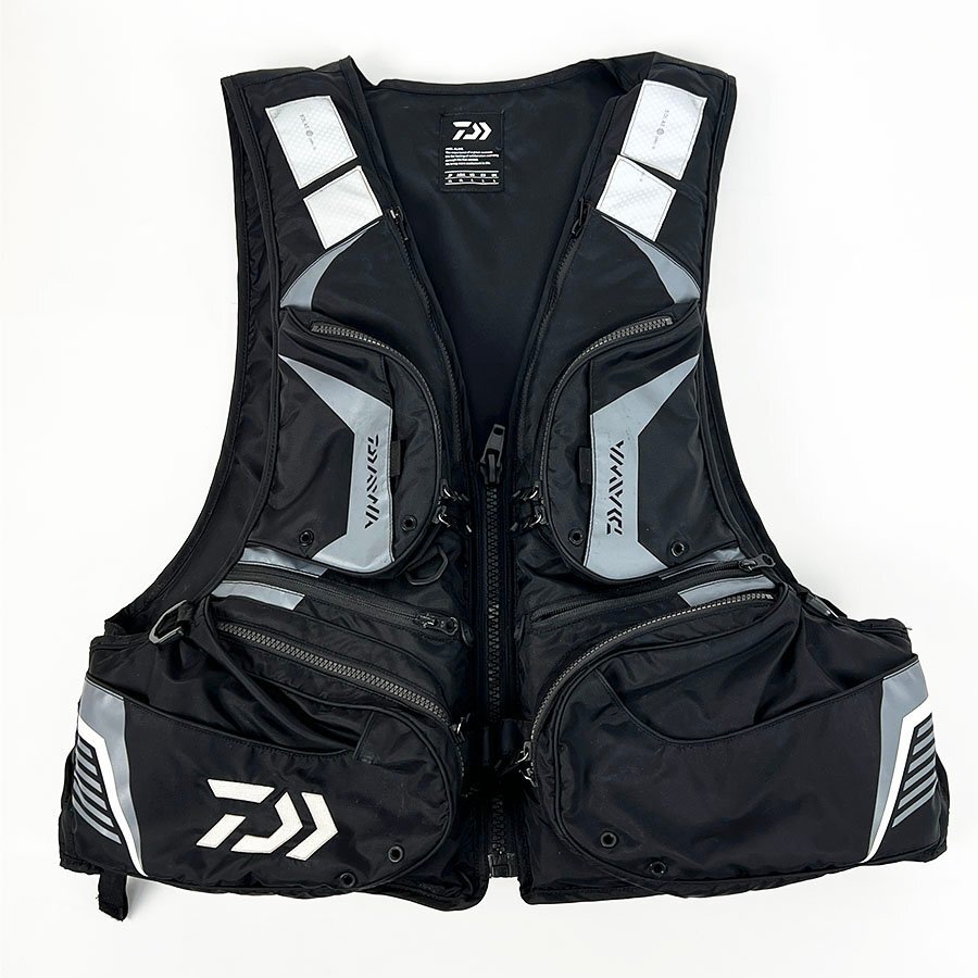 美品 DAIWA ダイワ エコノミーフロートベスト 美品 DAIWA ダイワ エコノミーフロートベスト