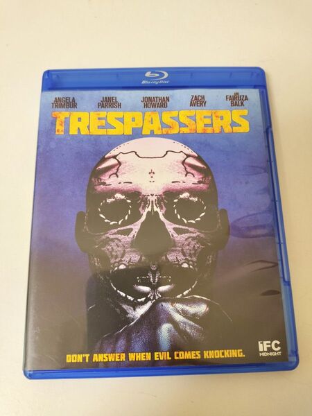 TRESPASSERS 輸入盤 Blu-ray
