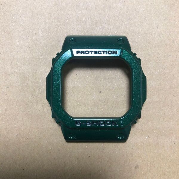 生産終了 CASIO G-SHOCK gw-m5610cc-3JF ベゼル 緑