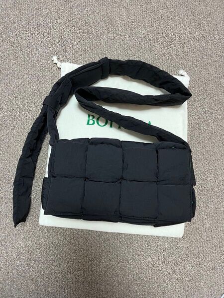 BOTTEGAVENETA ボッテガヴェネタ パデッドテックカセット