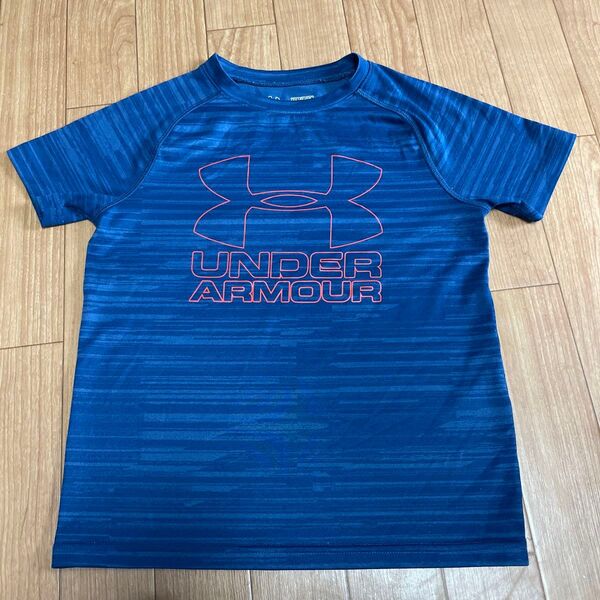 アンダーアーマー Tシャツ 120、130くらい