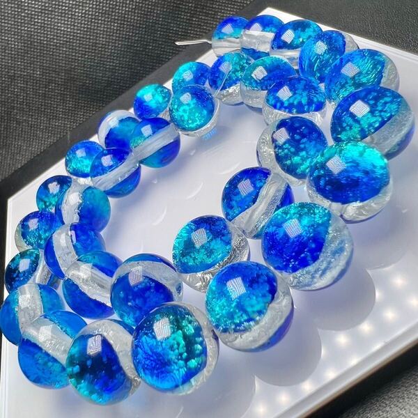 カビラブルー 蓄光ホタルガラス 14mm 連売り 28粒 沖縄川平湾 とんぼ玉 とんぼガラス