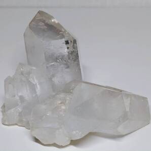 【 水晶 】245g 水晶 クォーツ 原石 鑑賞石 自然石 天然石 誕生石 水石 鉱物 鉱石 インテリア 置物