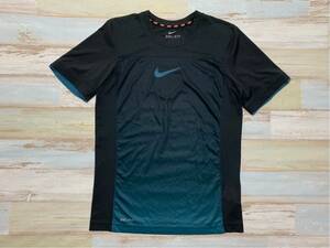 c1053 NIKE■ナイキ 半袖 Tシャツ■黒系 サイズS■ゆうパケお手軽210ゆうパックお手軽60レタパ510