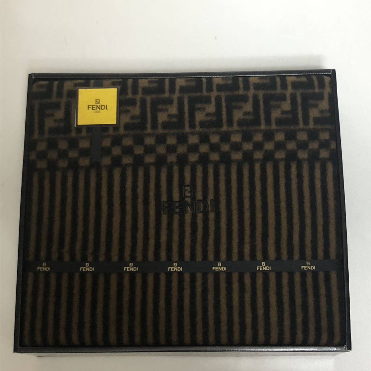 2025年最新】Yahoo!オークション -「毛布」(FENDI)の中古品 2025年最新】Yahoo!オークション -「毛布」(FENDI)の中古品