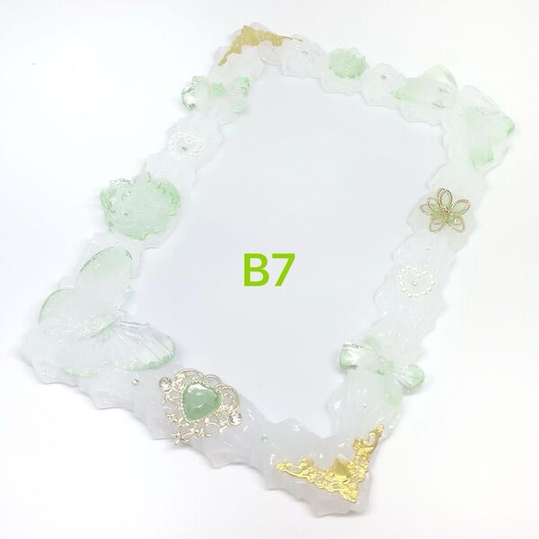 【新作!説明欄必読!】黄緑 ライトグリーン B7 硬質ケース ホイップデコ L判 蝶