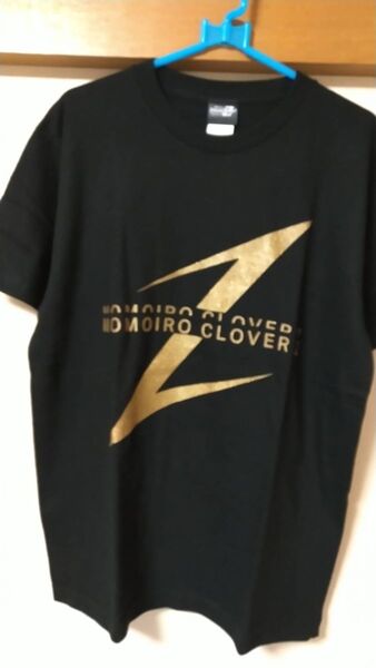 MOMOIRO CLOVER Z Tシャツ