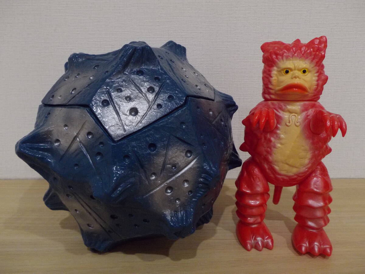M1号 隕石怪獣 ガラモン 赤漆風塗装 M1GO Garamon ウルトラマン M1号 隕石怪獣 ガラモン 赤漆風塗装 M1GO Garamon ウルトラマン