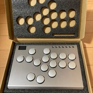 レバーレスコントローラー アーケードコントローラー 薄型タイプ HAUTE M16 Razer Kitsune