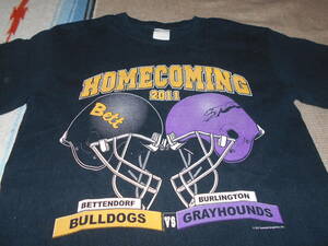 ２０１１年製 BETTENDORF BULLDOGS × BURLIGTON GRAY HOUNDS AMERICAN FOOTBALL アメリカンフットボールアメフトTITANIC タイタニック号