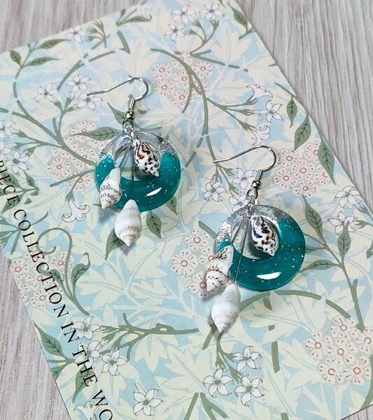 揺れる貝殻ピアス ハンドメイド アクセサリー レジン 夏
