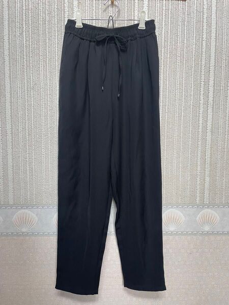 GU テーパードパンツ 黒 S