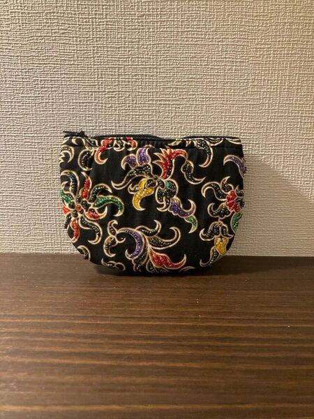 バリ雑貨 バティック生地ビーズ刺繍ポーチ ブラック