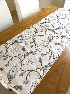  exotic Turkey * tulip floral print table runner Runner fringe attaching white 