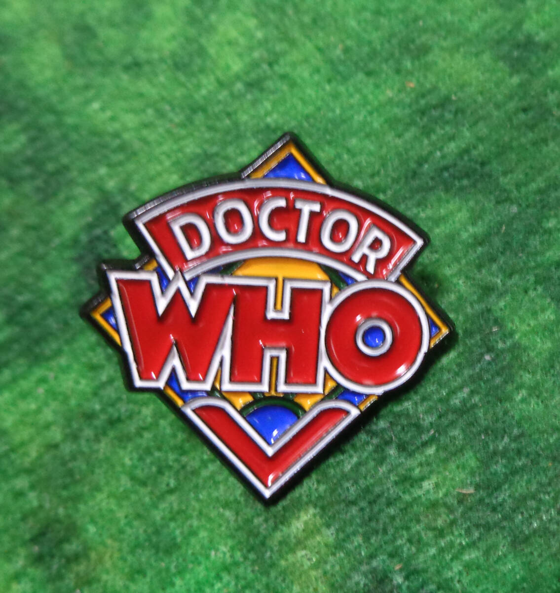 《PN英国WHロゴ》UK■新品『DOCTOR WHO』ドクター・フー■ロゴピンバッジ■ イギリス ドラマ ■おしゃれ ファッション■素敵_サムネイル画像2