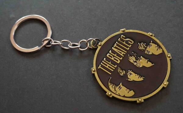 《KT骨董金黒BT》(アンティックゴールド)■新品『The Beatles』ザ・ビートルズ金属 キーホルダー■イギリス バンド/Music■重量感