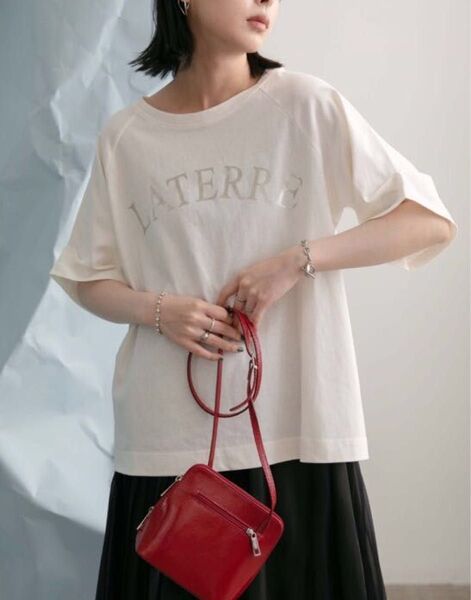 新品未使用 エイミーロウ 箔プリント タックスリーブ Tシャツ 半袖カットソー ホワイト系 38