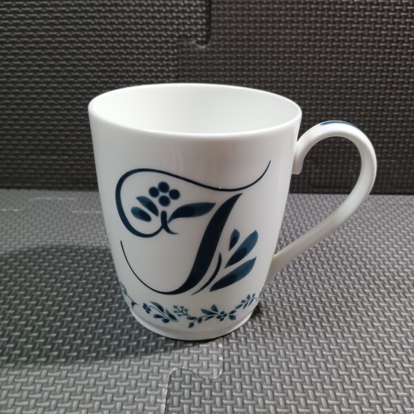 ノリタケ「アルファベット【T】 マグカップ 1個」Noritake イニシャル