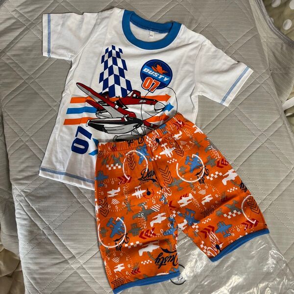 新品★プレーンズ110センチ110㎝パジャマ部屋着Tシャツ&ショートパンツ